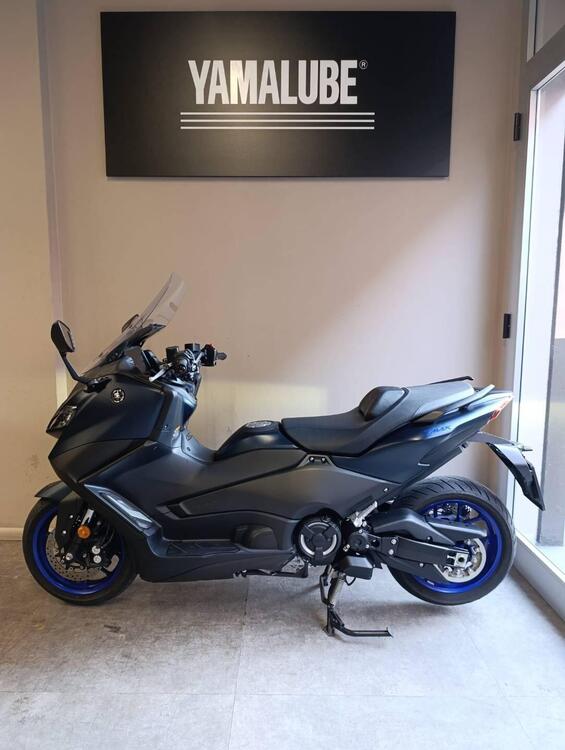 Yamaha T-Max 560 (2022 - 24) (2)