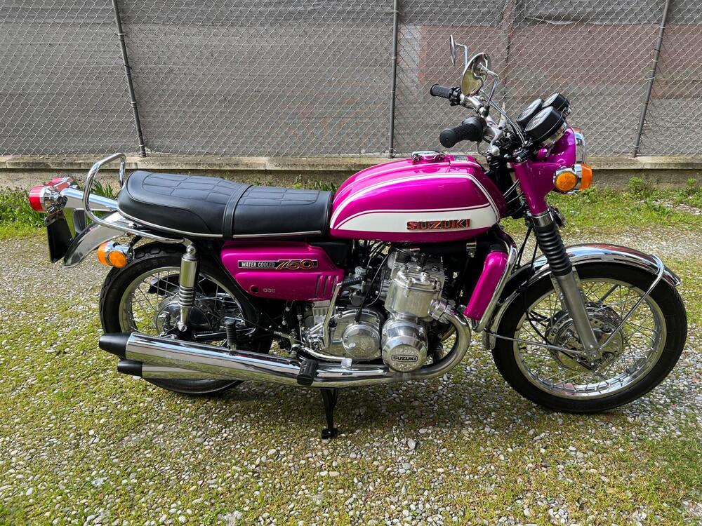 Suzuki GT750 J (2)