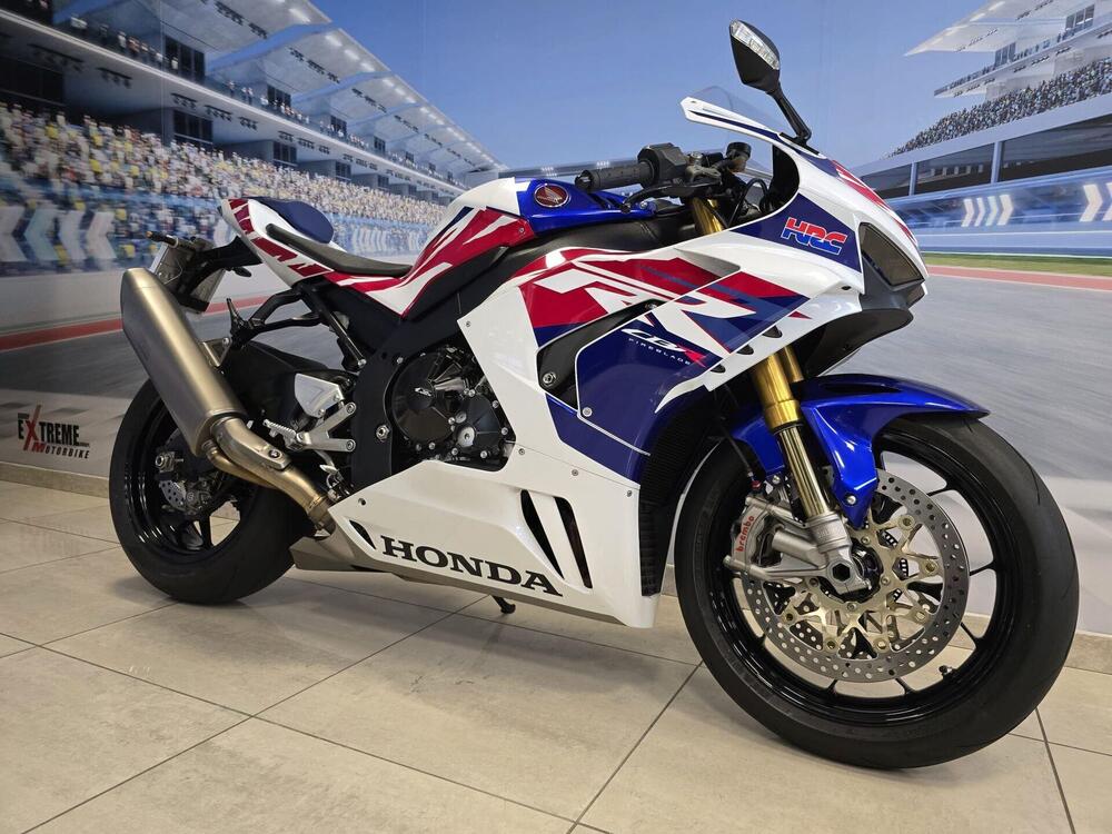 Honda CBR 1000 RR-R Fireblade SP 30th Anniversary (2022 - 23) (2)