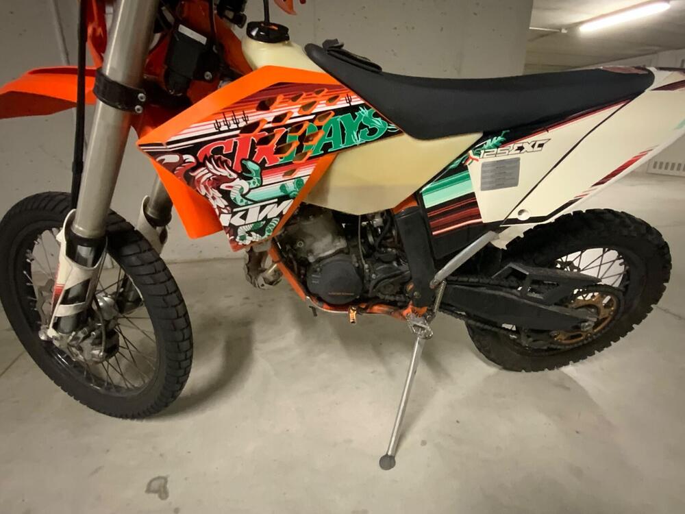 KTM 125 EXC Six Days (2011) (3)