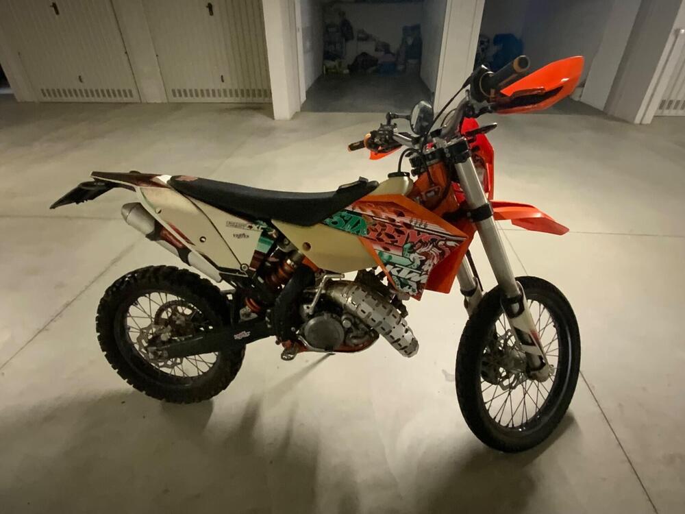 KTM 125 EXC Six Days (2011) (5)