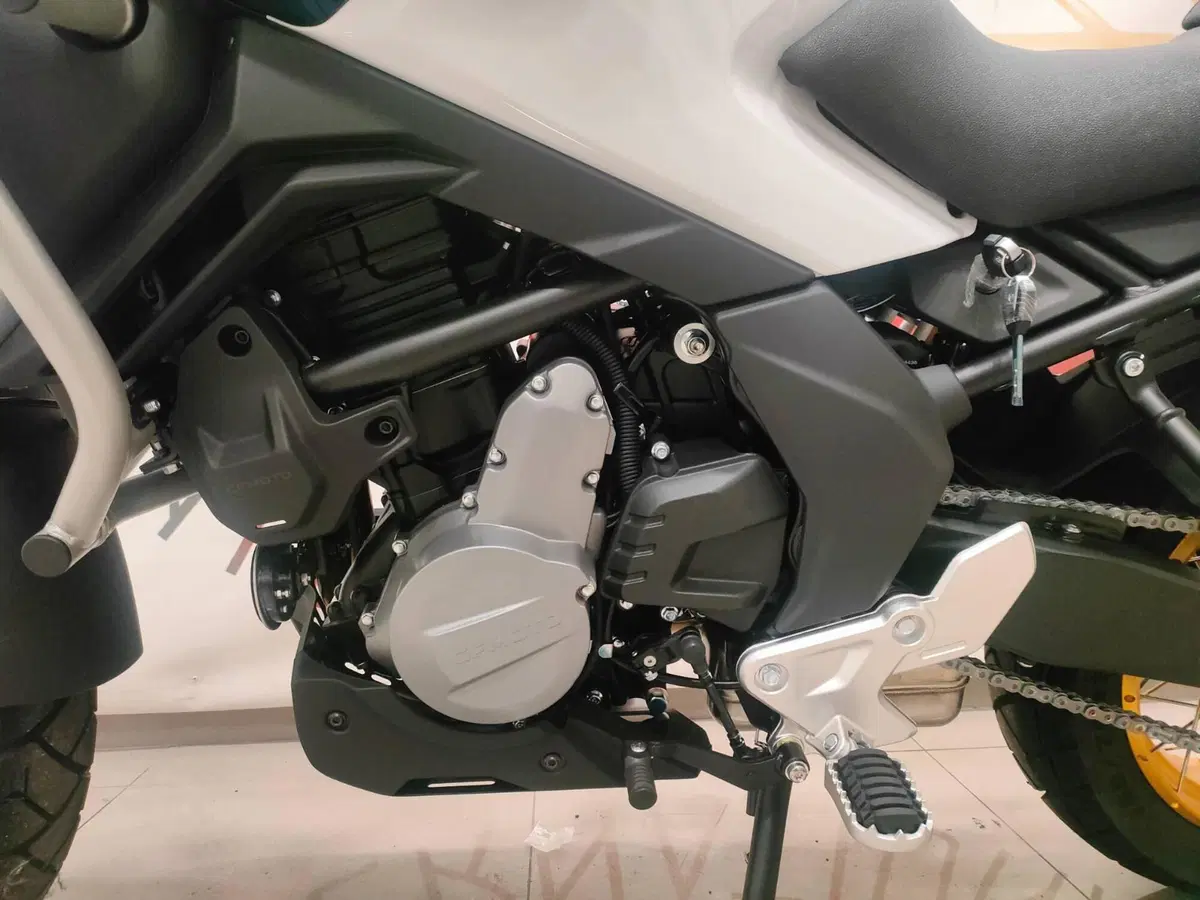CFMOTO 700MT Adventure (2025 - 26) (6)