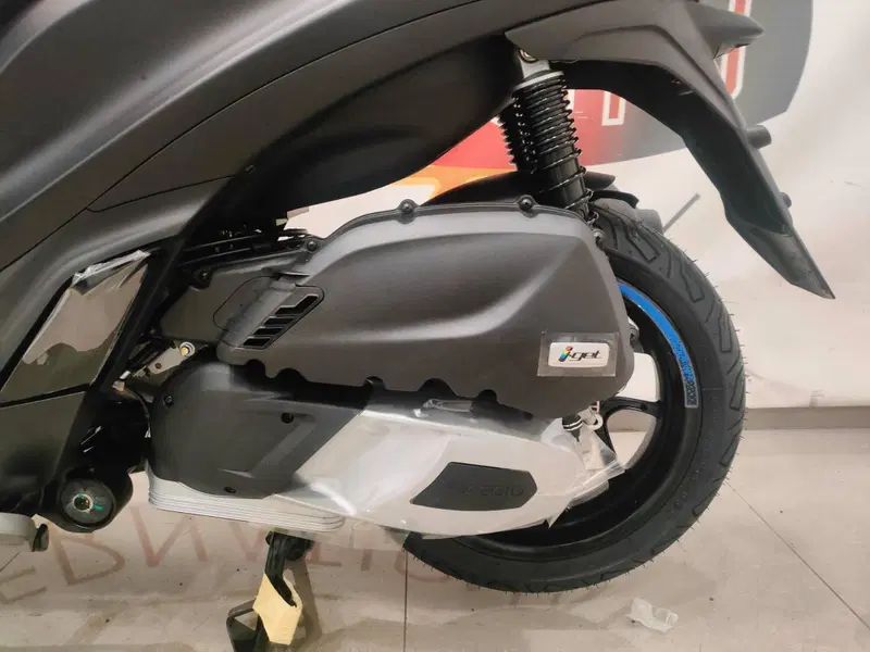 Piaggio Medley 200 S (2025 - 26) (7)