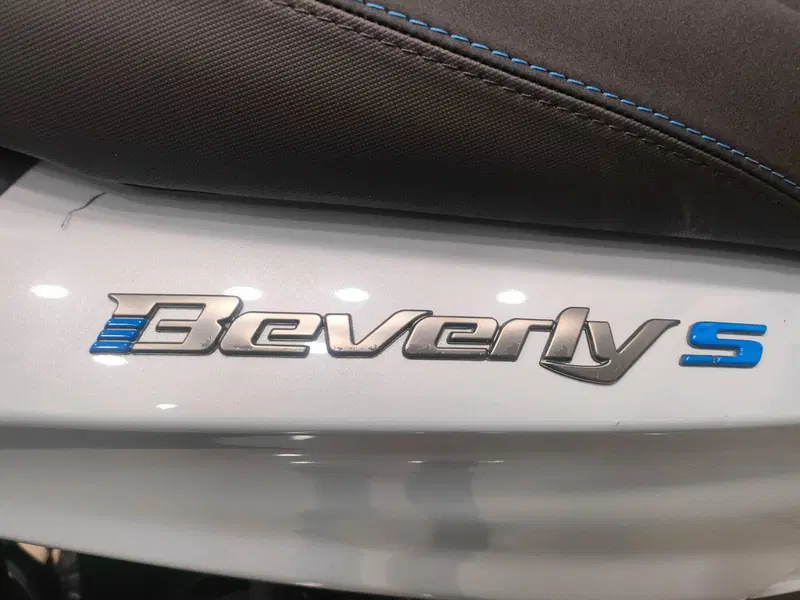Piaggio Beverly 400 S (2025 - 26) (5)