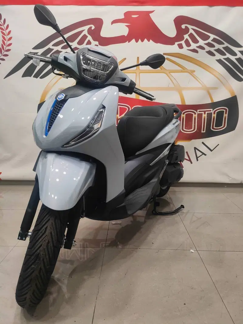 Piaggio Beverly 400 S (2025 - 26) (3)