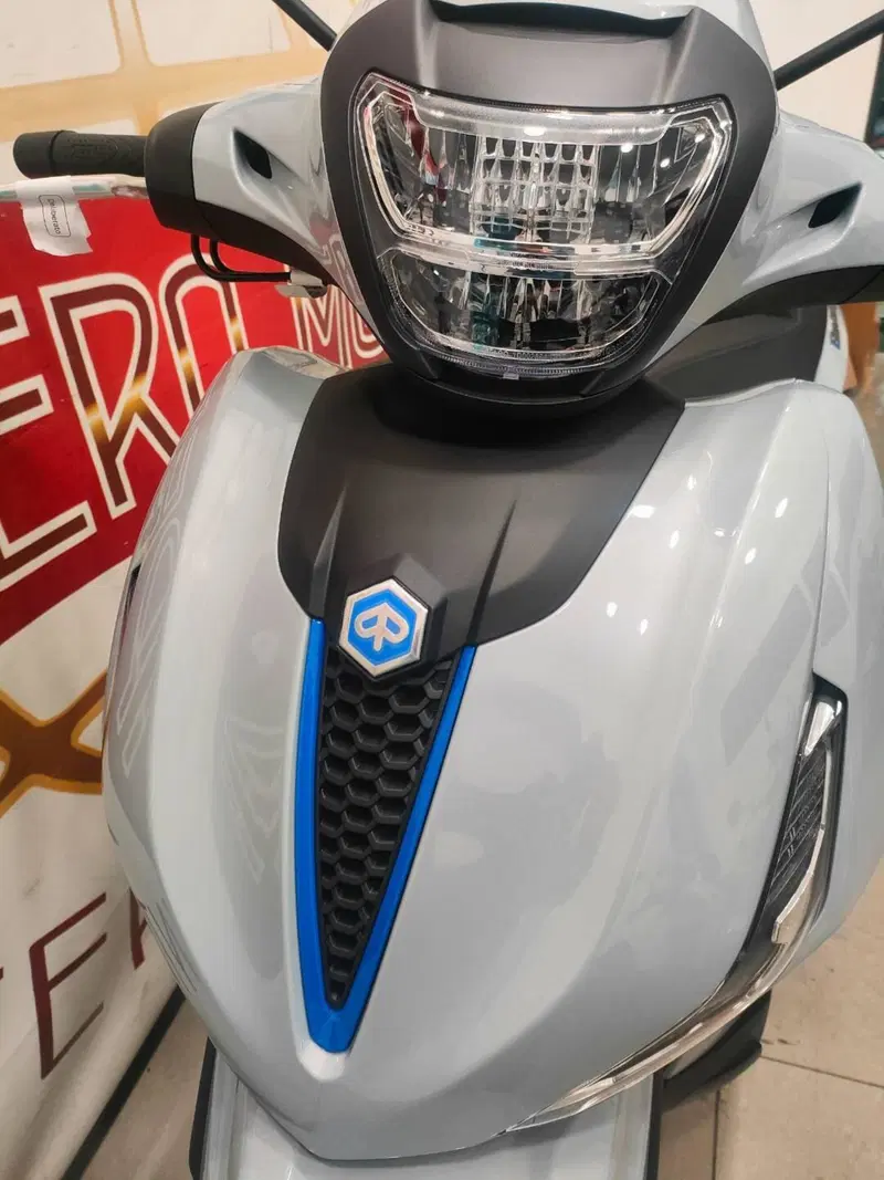 Piaggio Beverly 400 S (2025 - 26) (4)