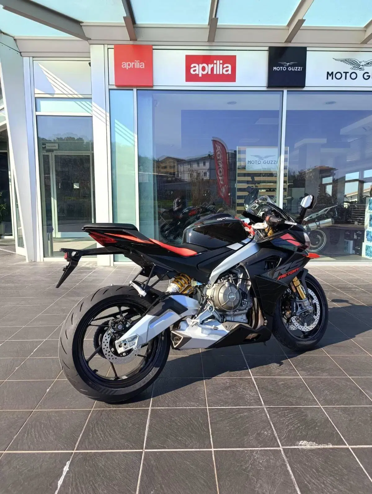 Aprilia RS 660 Factory (2025 - 26) (2)
