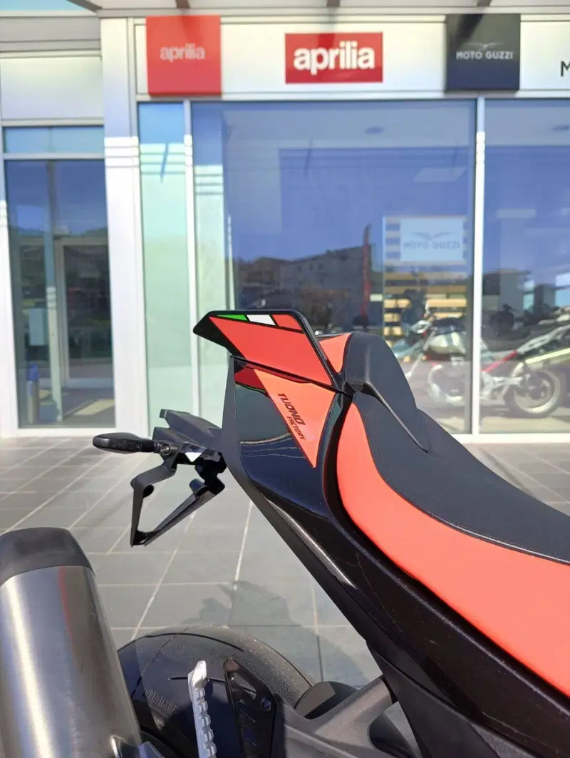 Aprilia Tuono V4 Factory (2025 - 26) (4)