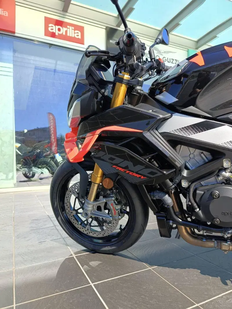 Aprilia Tuono V4 Factory (2025 - 26) (13)