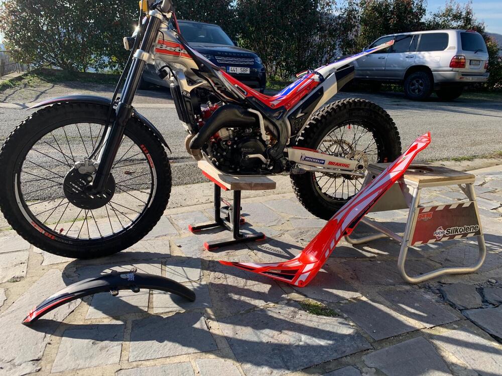 Betamotor Evo 300 2t (2017 - 18) (2)