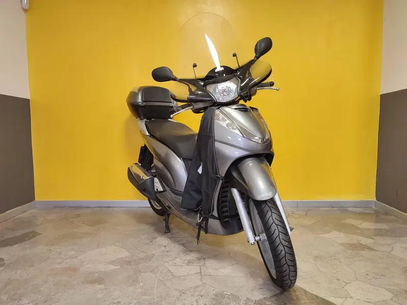 Honda SH 300 i (2006 - 10) (2)
