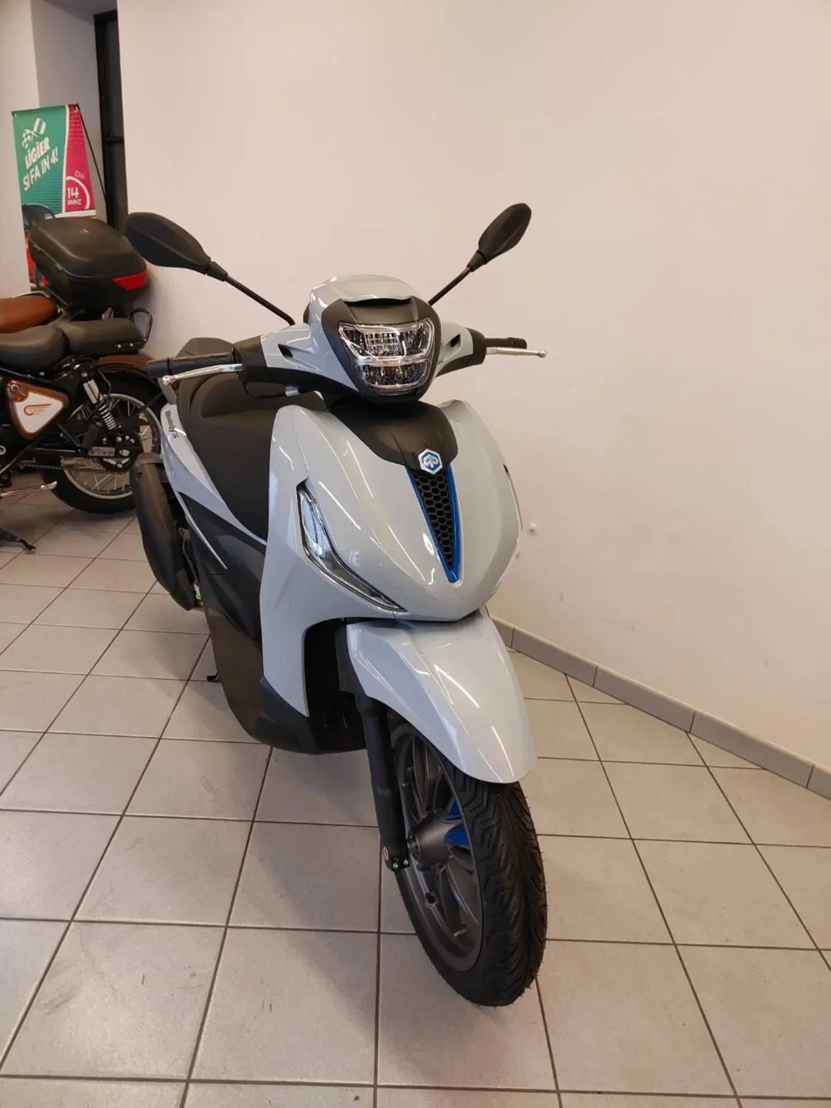 Piaggio Beverly 310 S (2025 - 26) (5)