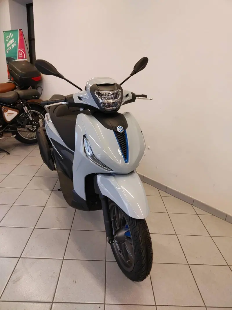 Piaggio Beverly 310 S (2025 - 26) (5)