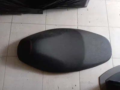 Sella Yamaha neo's 50