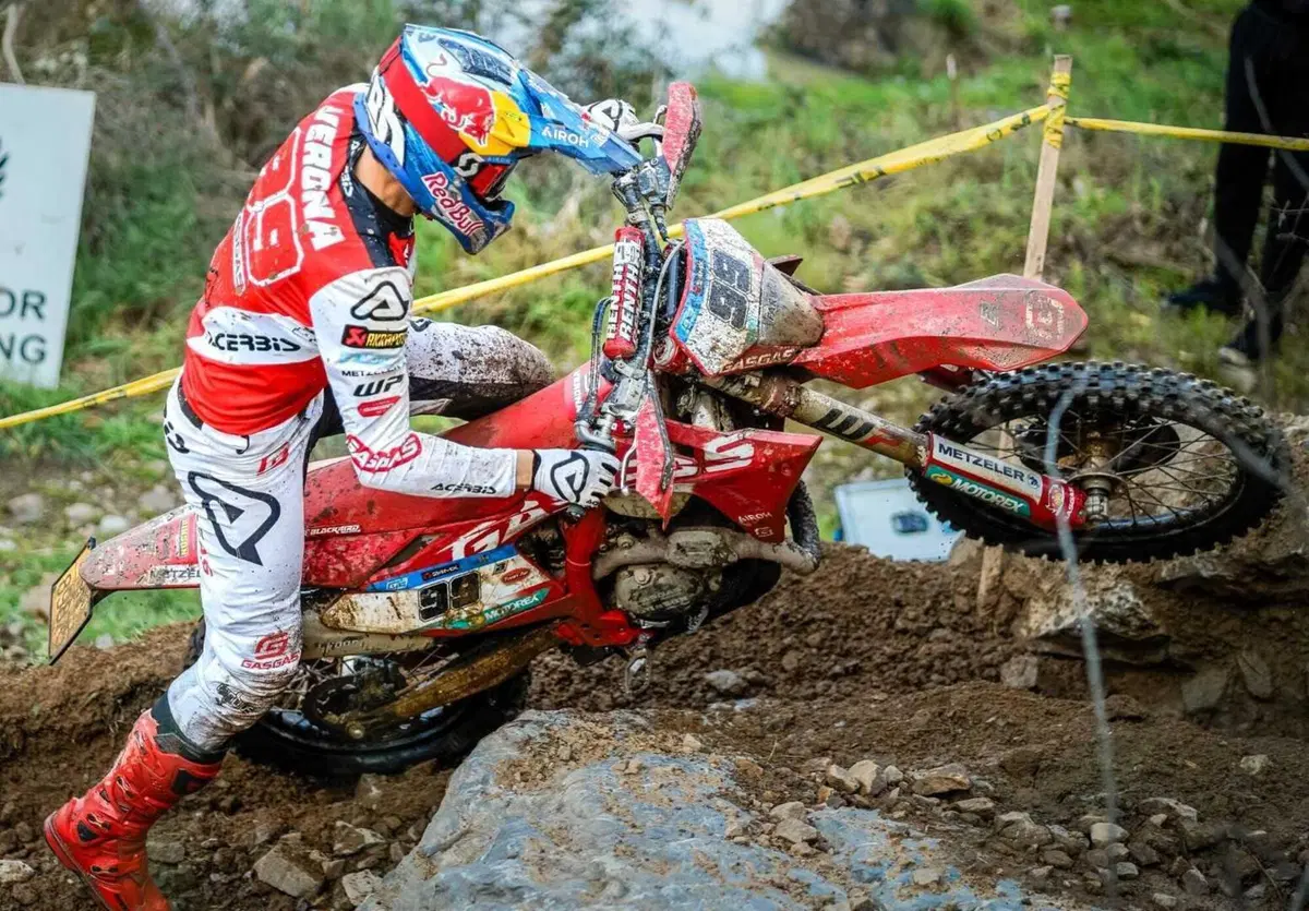 Enduro. Assoluti #4. Camaiore 2. Niente da fare: è doppietta Holcombe [VIDEO] (17)