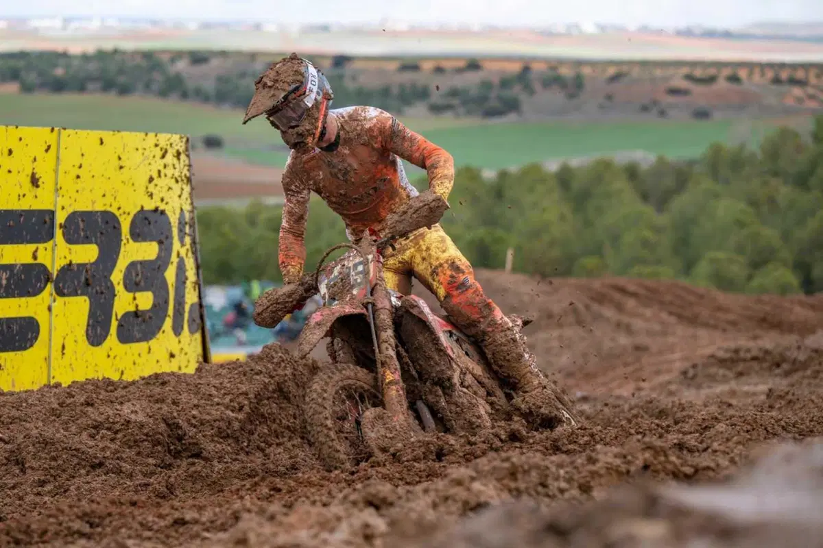 MXGP25 #2 Spagna. Doppietta Gajser MXGP, la prima di Zanchi, Everts leader MX2 [VIDEO] (16)