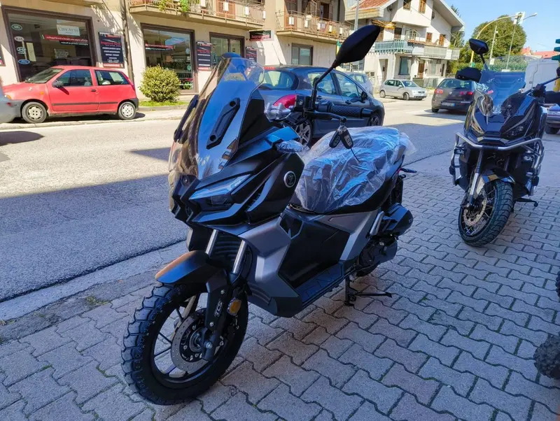 Voge Sfida SR1 ADV (2023 - 26) (6)