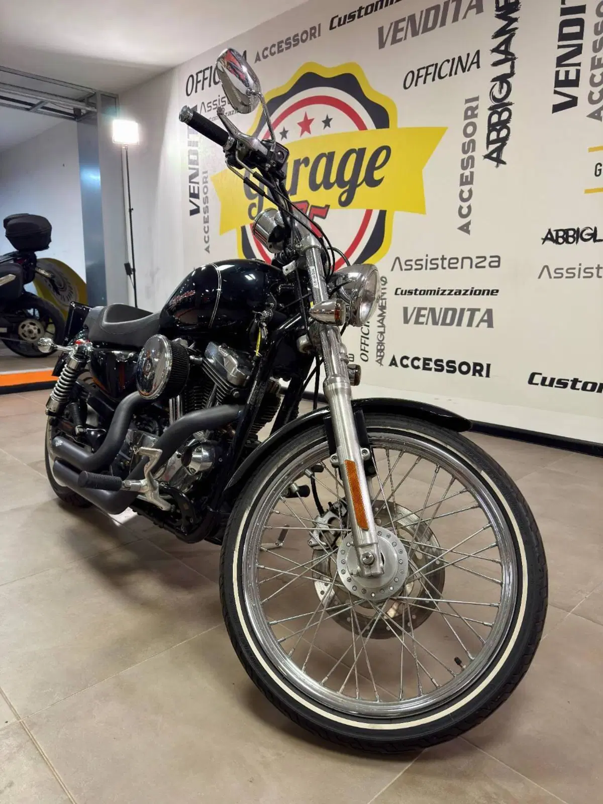 Harley-Davidson 1200 Custom (2007 - 13) - XL 1200C (2)