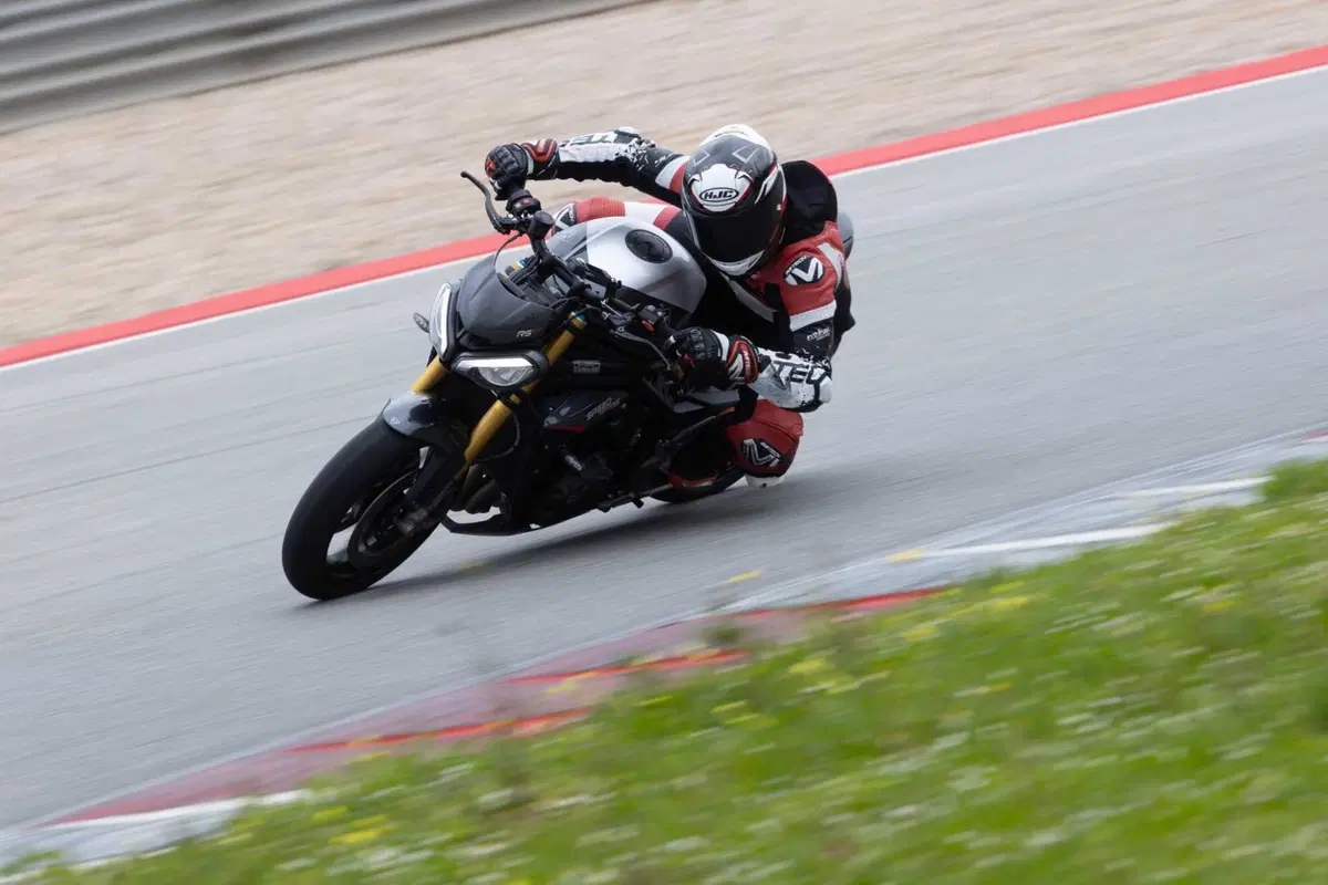 Triumph Speed Triple 1200 RS 2025 TEST [GALLERY]