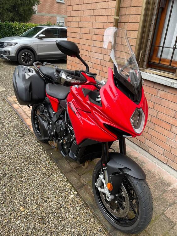 MV Agusta Turismo Veloce 800 Rosso (2021 - 23) (2)