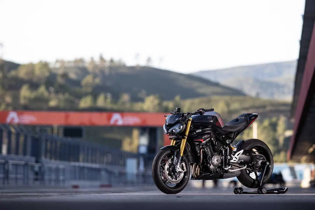 Triumph Speed Triple 1200 RS 2025 TEST [GALLERY] (40)