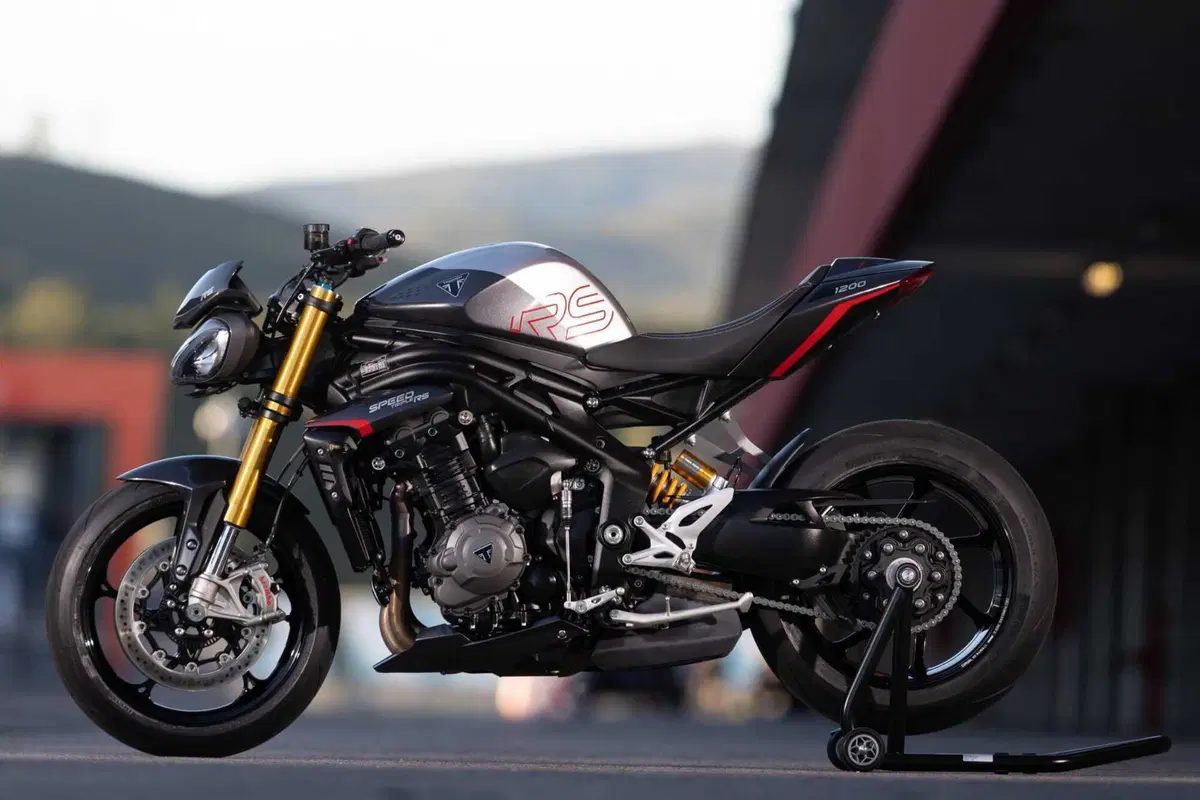 Triumph Speed Triple 1200 RS 2025 TEST [GALLERY] (47)