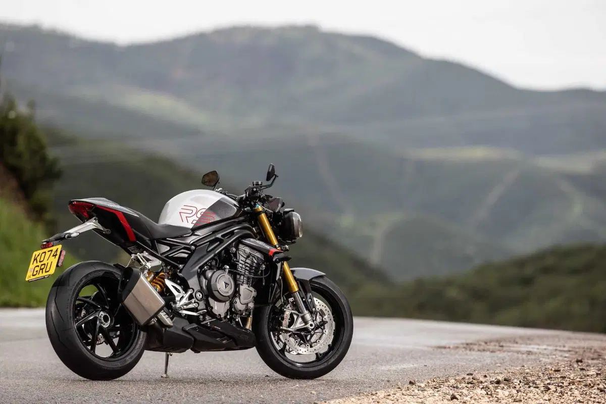 Triumph Speed Triple 1200 RS 2025 TEST [GALLERY] (50)
