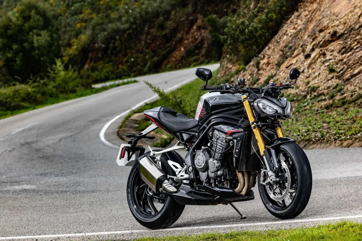 Triumph Speed Triple 1200 RS 2025 TEST [GALLERY] (52)