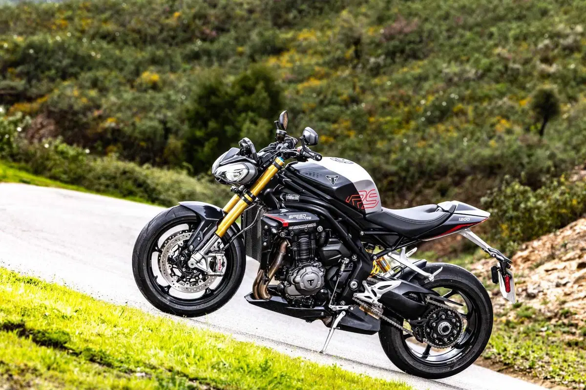 Triumph Speed Triple 1200 RS 2025 TEST [GALLERY] (54)