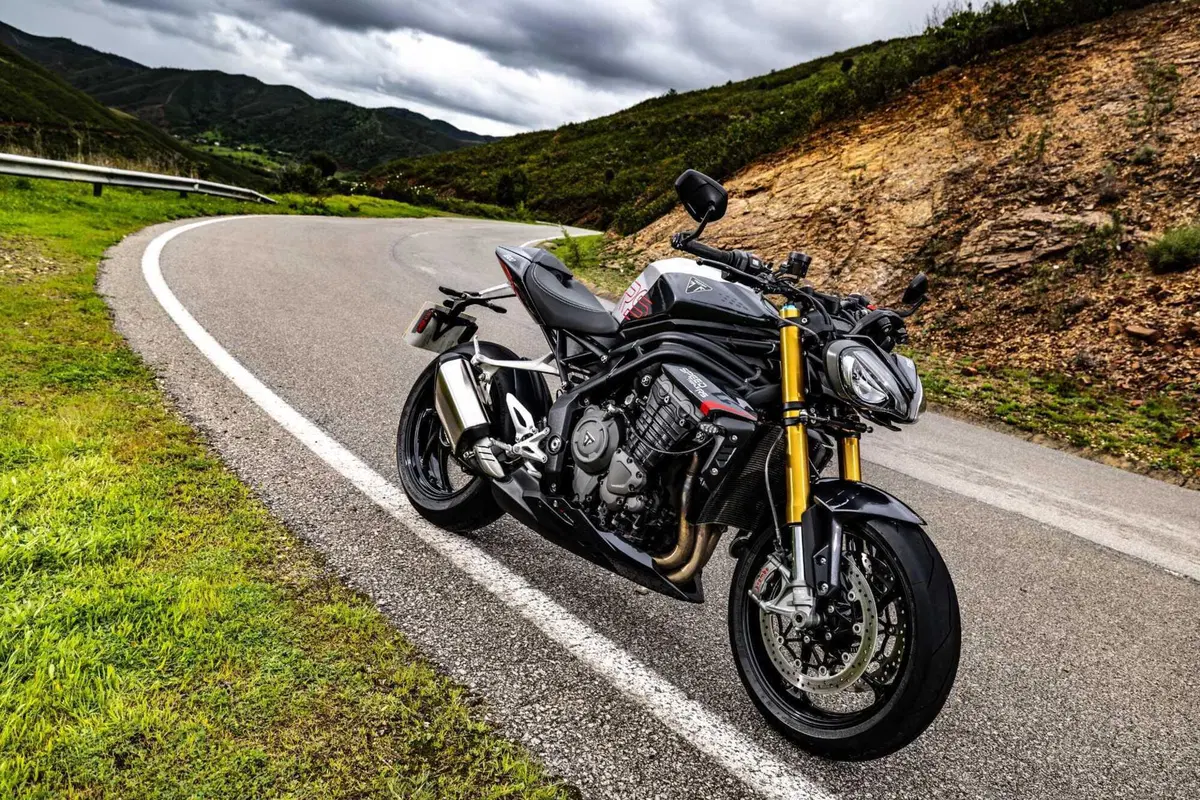 Triumph Speed Triple 1200 RS 2025 TEST [GALLERY] (56)