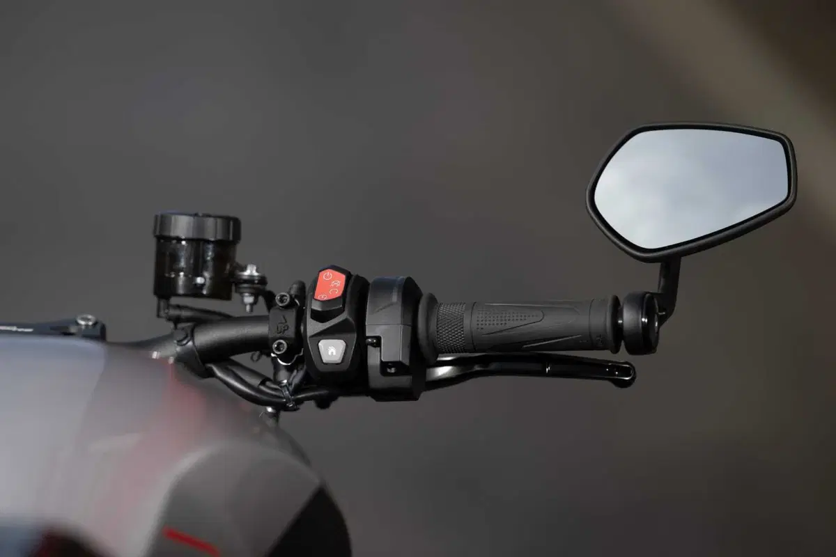 Triumph Speed Triple 1200 RS 2025 TEST [GALLERY] (70)