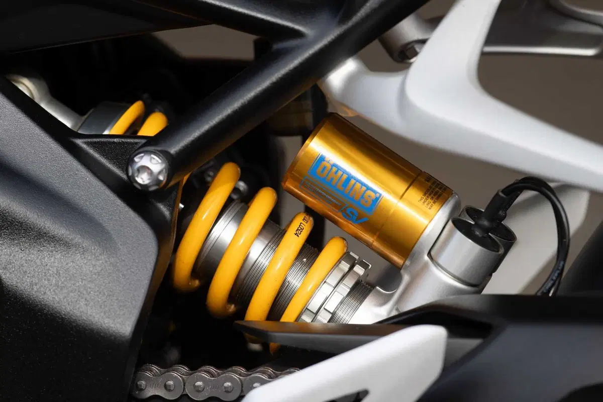 Triumph Speed Triple 1200 RS 2025 TEST [GALLERY] (73)