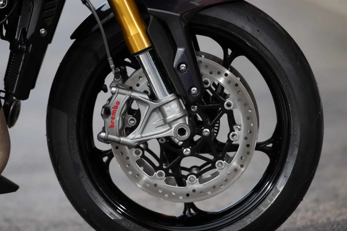 Triumph Speed Triple 1200 RS 2025 TEST [GALLERY] (76)