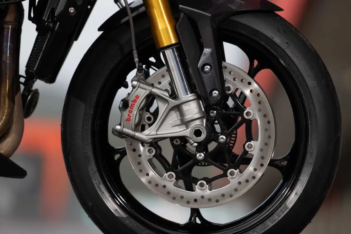 Triumph Speed Triple 1200 RS 2025 TEST [GALLERY] (77)