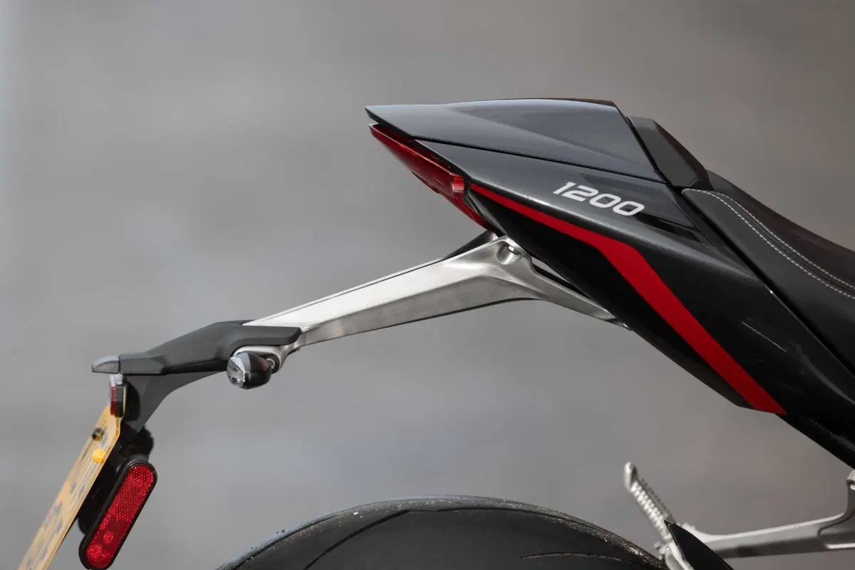 Triumph Speed Triple 1200 RS 2025 TEST [GALLERY] (79)