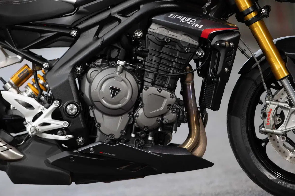 Triumph Speed Triple 1200 RS 2025 TEST [GALLERY] (80)