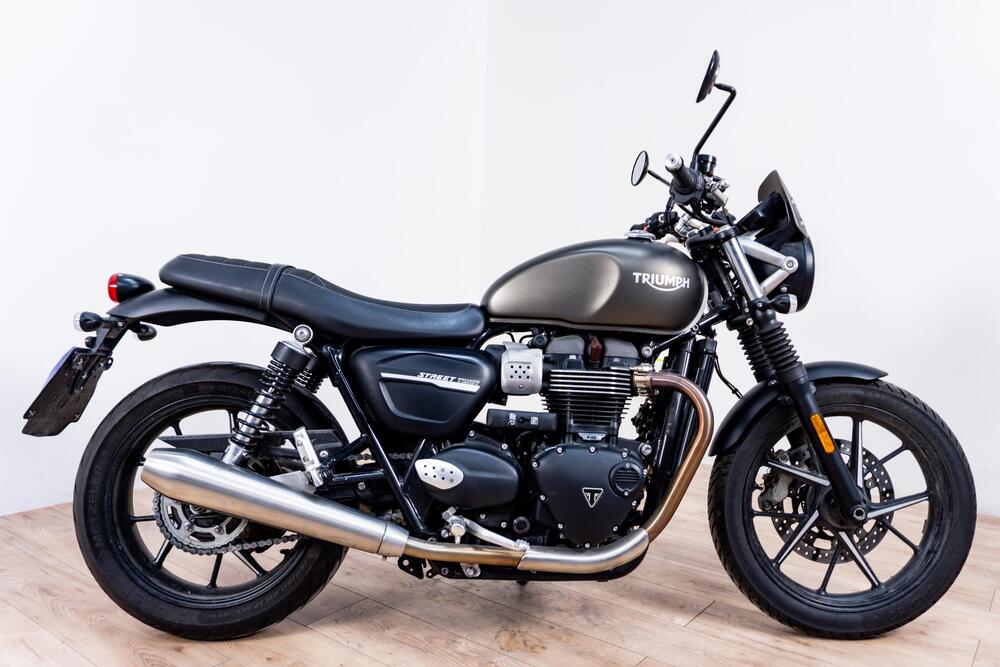 Triumph Street Twin 900 (2017 - 18)