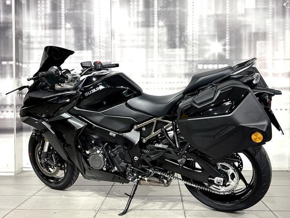 Suzuki GSX-S1000 (2021 - 25) (2)