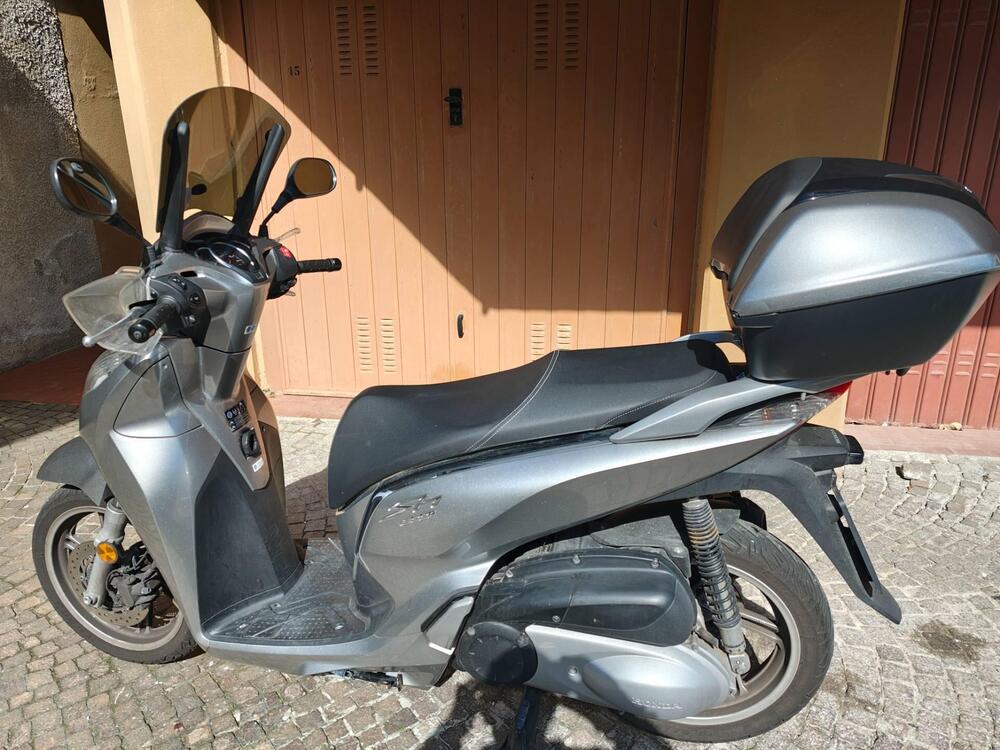 Honda SH 300 i ABS (2016 - 20) (4)