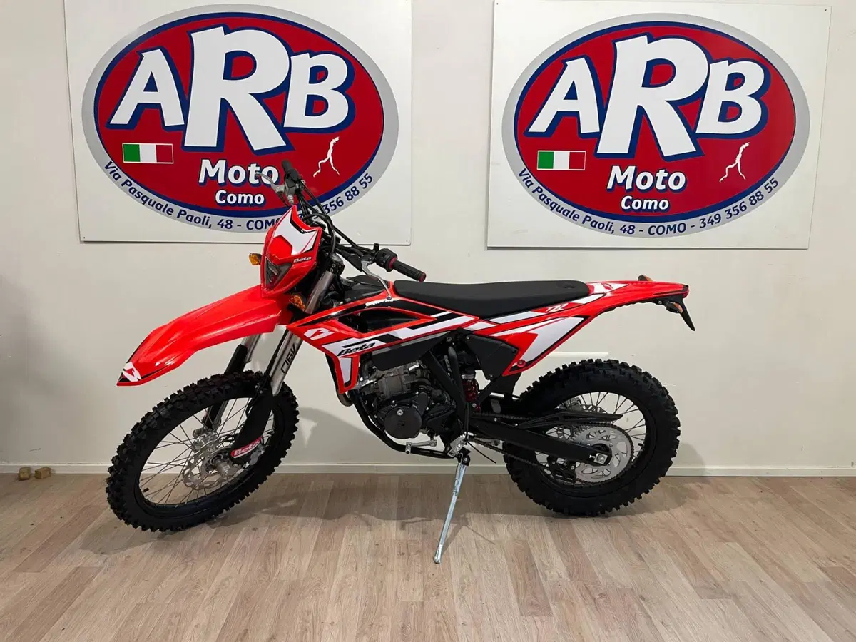 Betamotor RR 125 4T Enduro R (2024 - 26) (4)