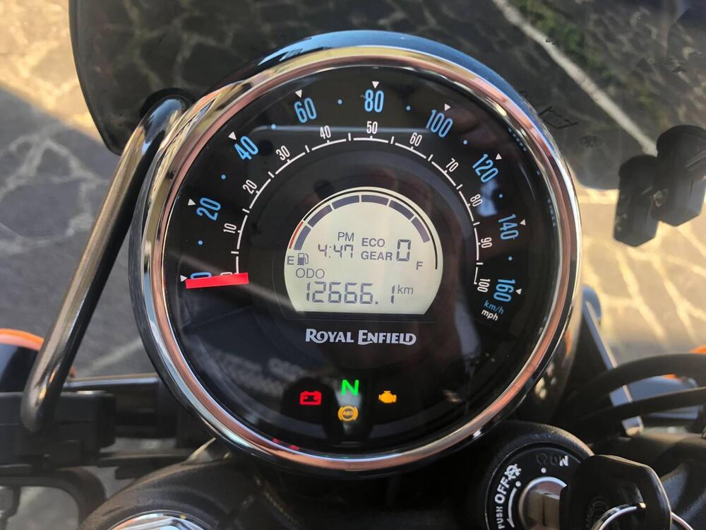 Royal Enfield Meteor 350 Fireball (2021 - 25) (4)