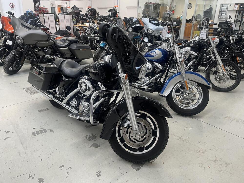 Harley-Davidson 1584 Street Glide (2007) - FLHX (2)