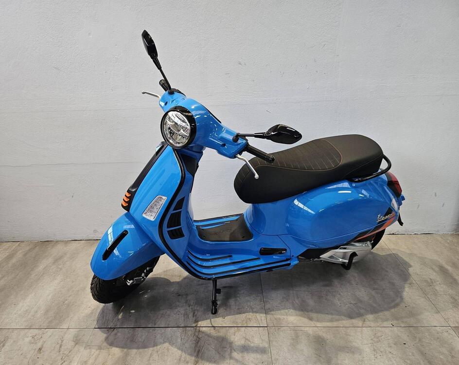 Vespa GTS 310 Supersport (2025) (2)