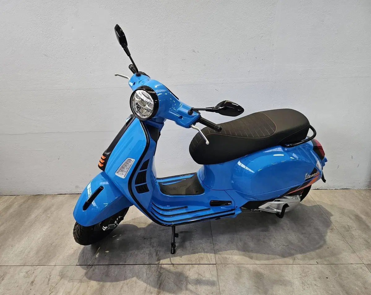 Vespa GTS 310 Supersport (2025 - 26) (2)