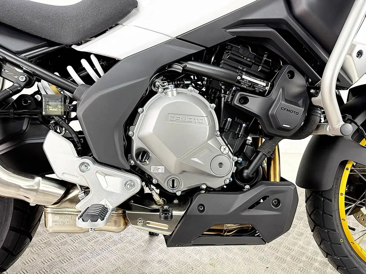 CFMOTO 700MT Adventure (2025 - 26) (8)