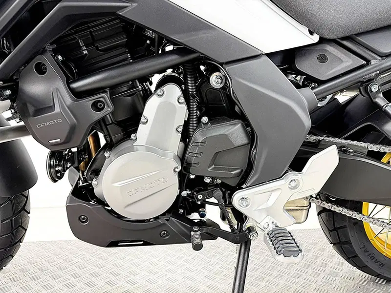 CFMOTO 700MT Adventure (2025 - 26) (14)
