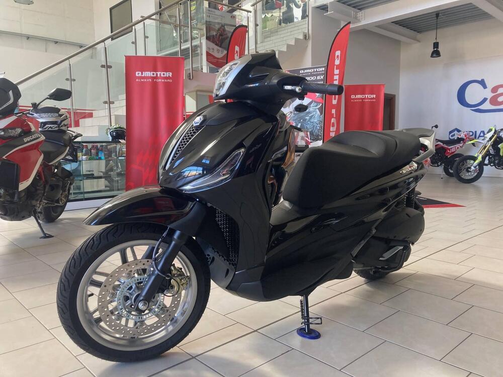 Piaggio Beverly 310 (2025) (2)