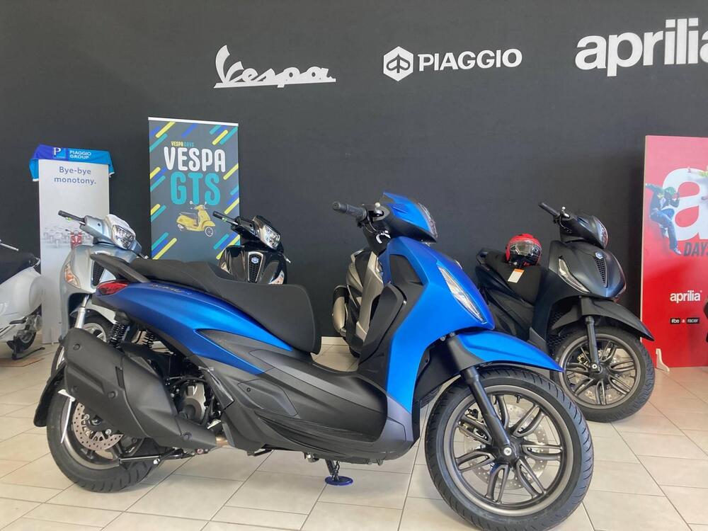 Piaggio Beverly 400 (2025)