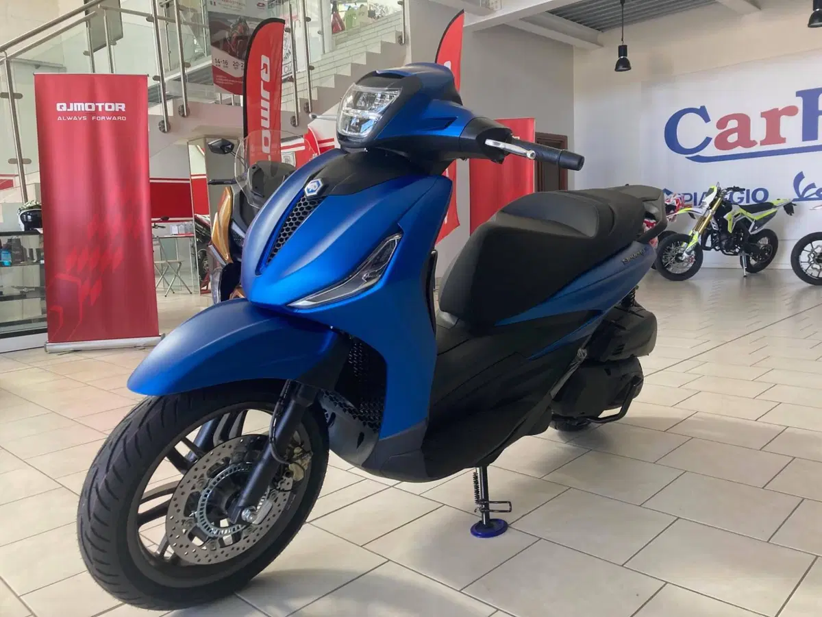 Piaggio Beverly 400 (2025 - 26) (2)
