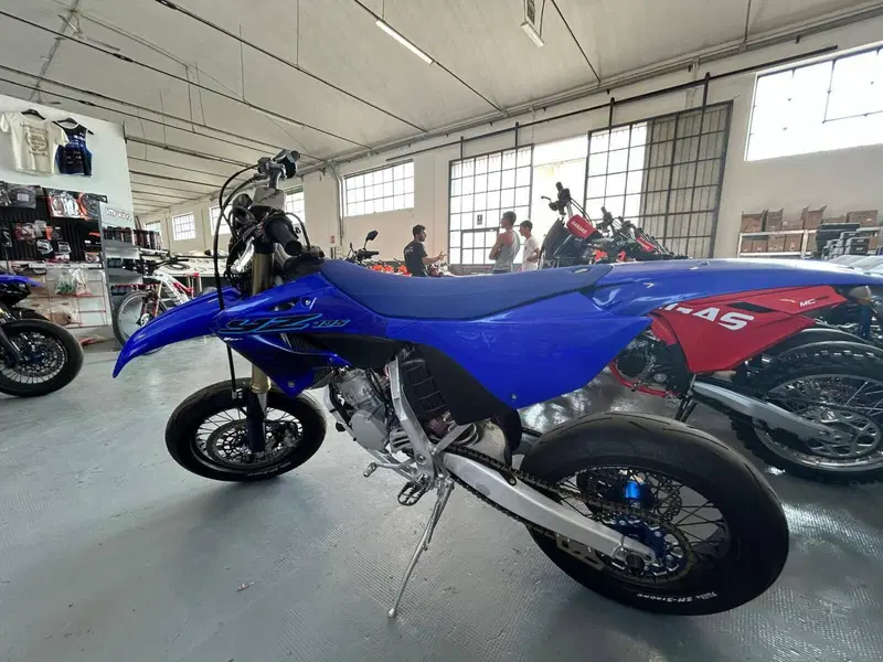 Yamaha YZ 125 (2025) (2)
